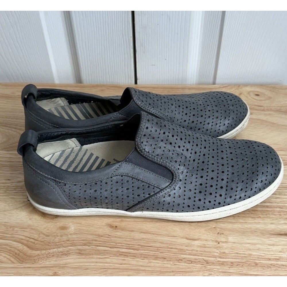 Taos Court Women's Sneaker Size 10 Slip On Comfort Gray Leather Shoes